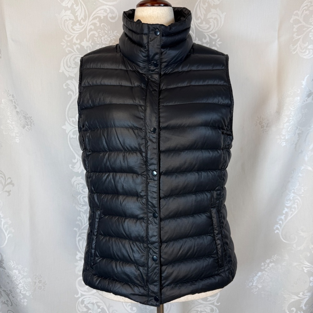 Gap Down Vest Black Packable Zip and Snap Size L